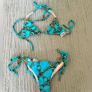Beach bunny bikinis 💙